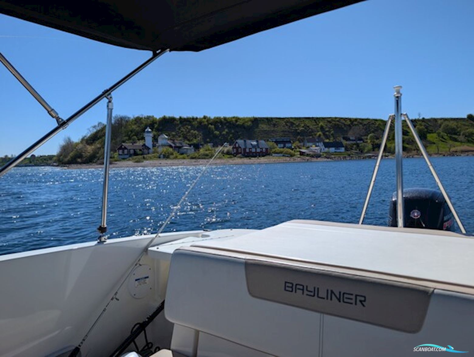 Bayliner VR5 Bowrider 2018 – Klar Til Sommeren i Rungsted Havn