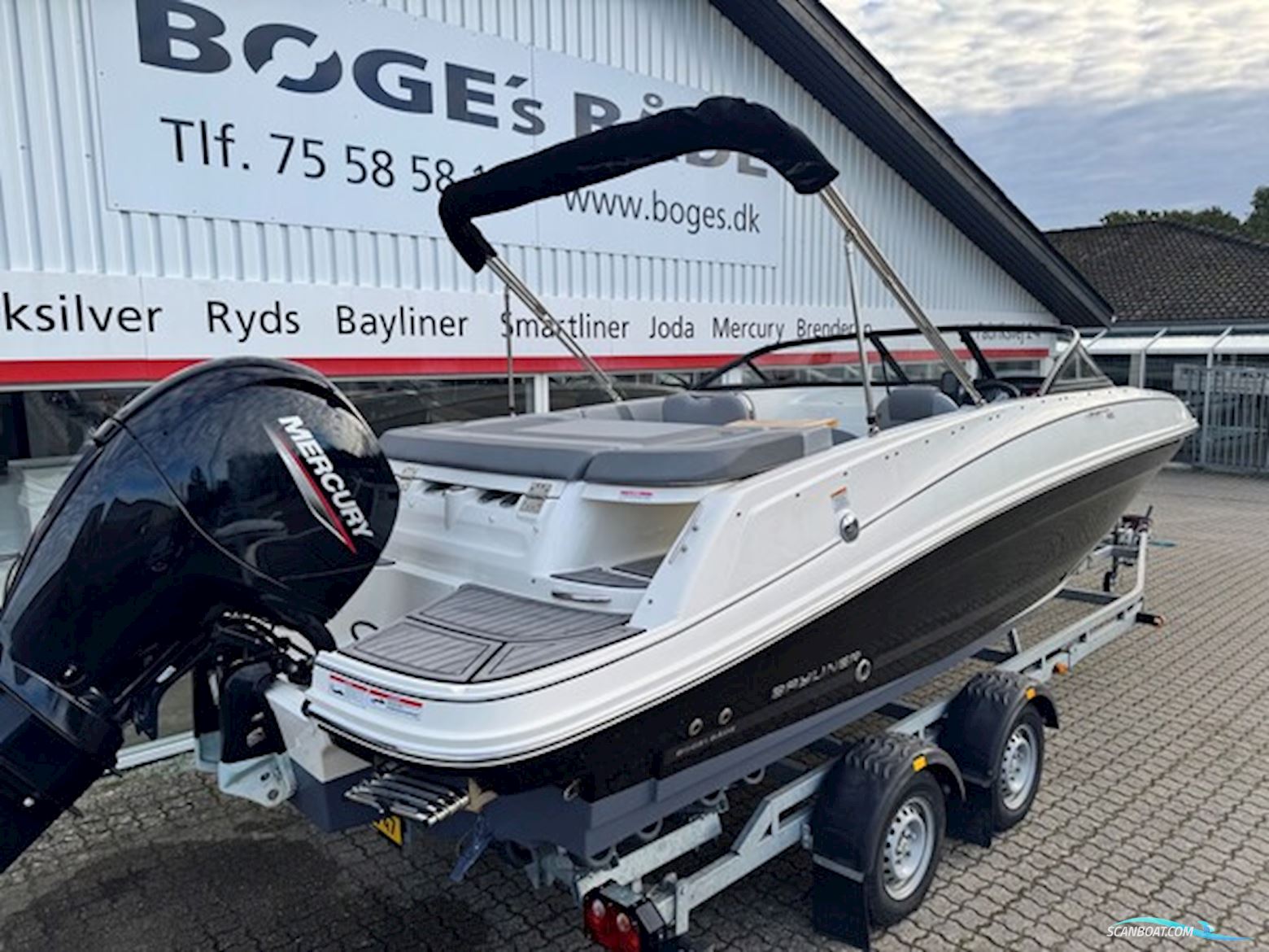 Bayliner VR5 Bowrider Med 150 hk Mercury-Efi 3,0L XL - Udstyr