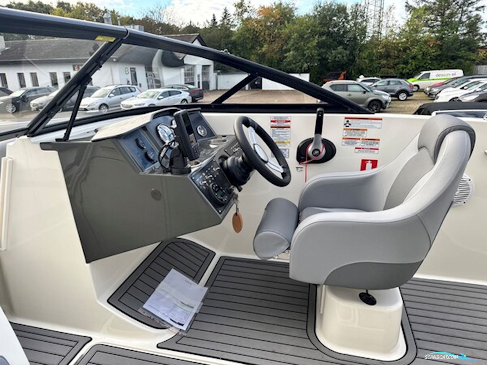Bayliner VR5 Bowrider Med 150 hk Mercury-Efi 3,0L XL - Udstyr