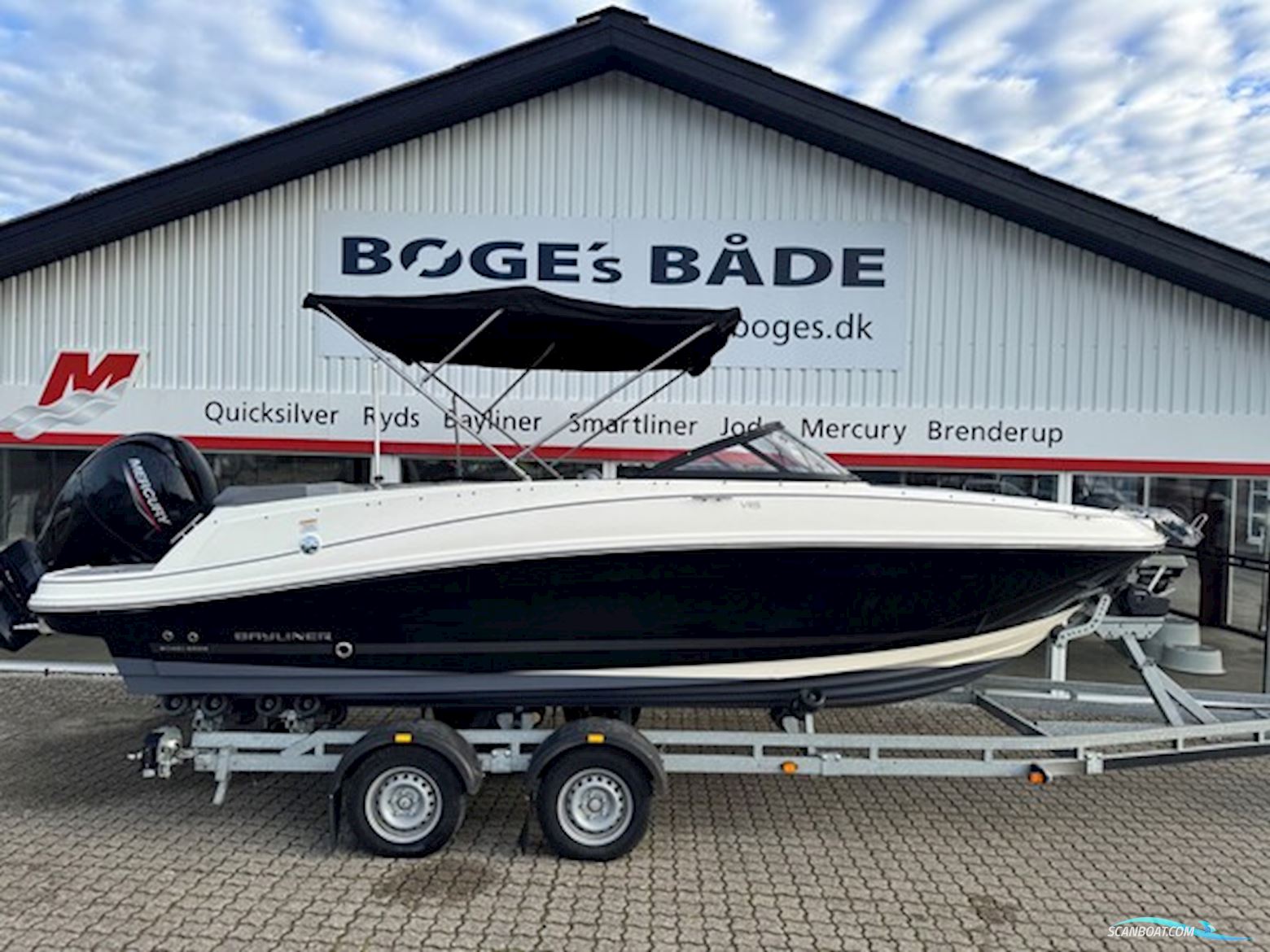 Bayliner VR5 Bowrider Med 150 hk Mercury-Efi 3,0L XL - Udstyr