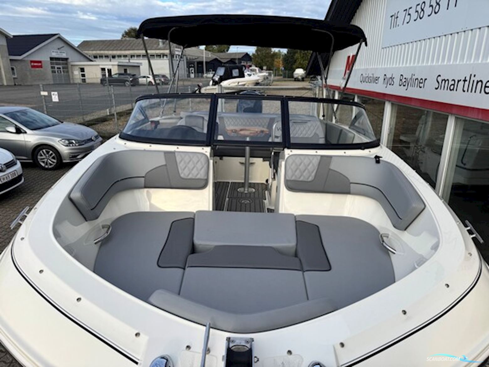 Bayliner VR5 Bowrider Med 150 hk Mercury-Efi 3,0L XL - Udstyr