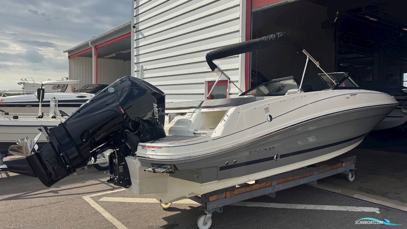 Bayliner VR5 Bowrider Motorboat 2022, with Mercury engine, Sweden