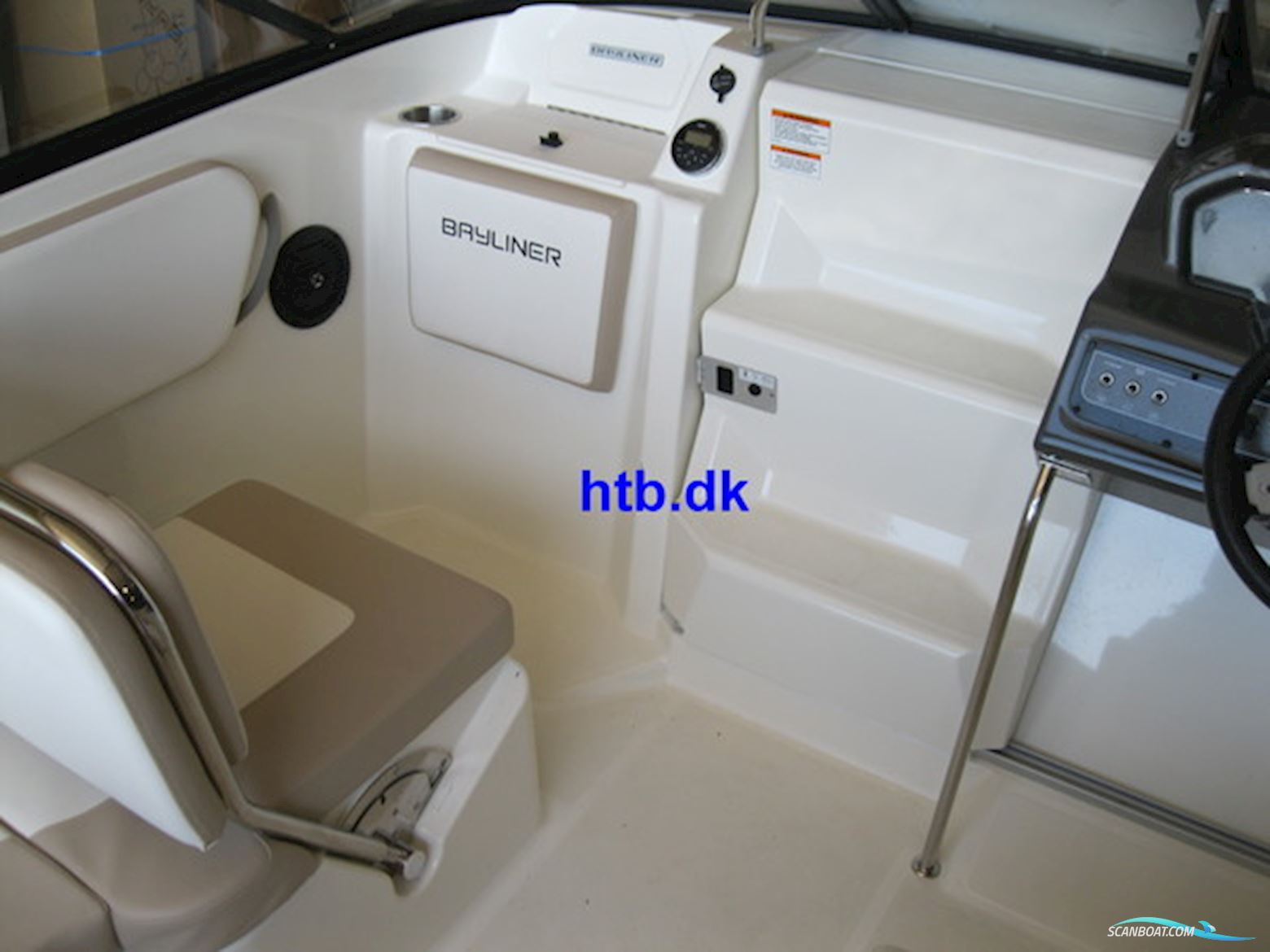Bayliner VR5 Cuddy Cabin m/Mercury F175 hk V6 4-takt