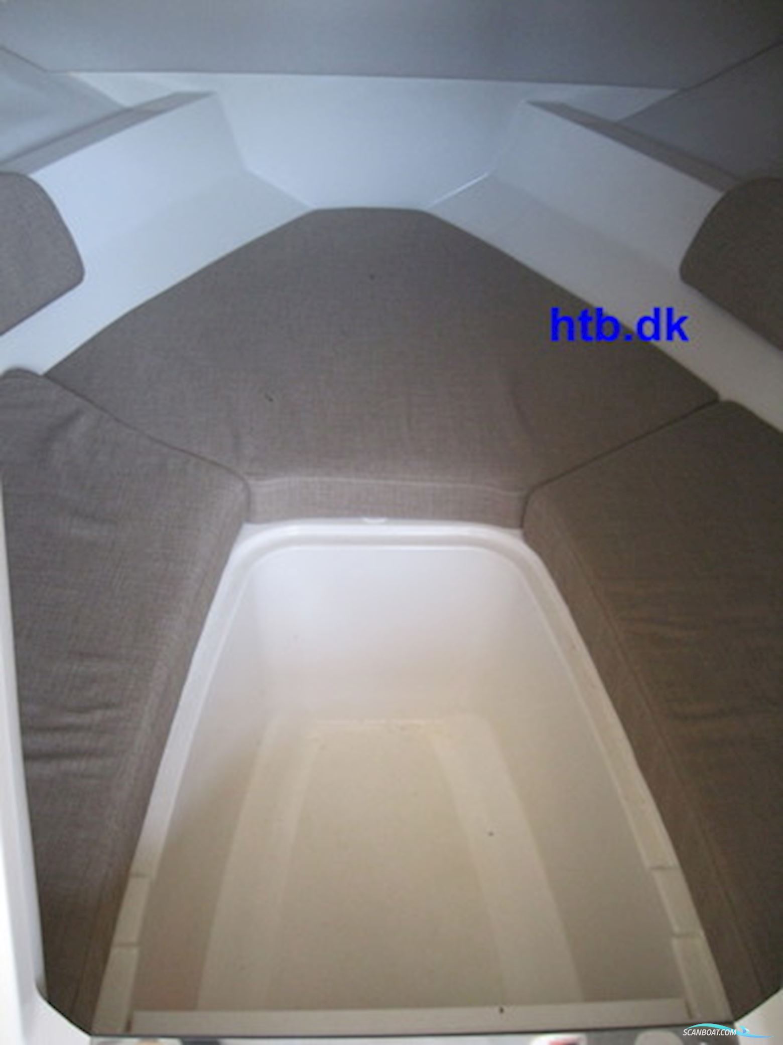 Bayliner VR5 Cuddy Cabin m/Mercury F175 hk V6 4-takt