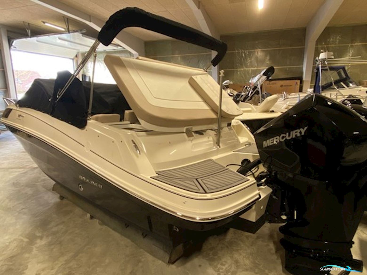 Bayliner VR5 Cuddy Cabin m/Mercury F175 hk V6 4-takt