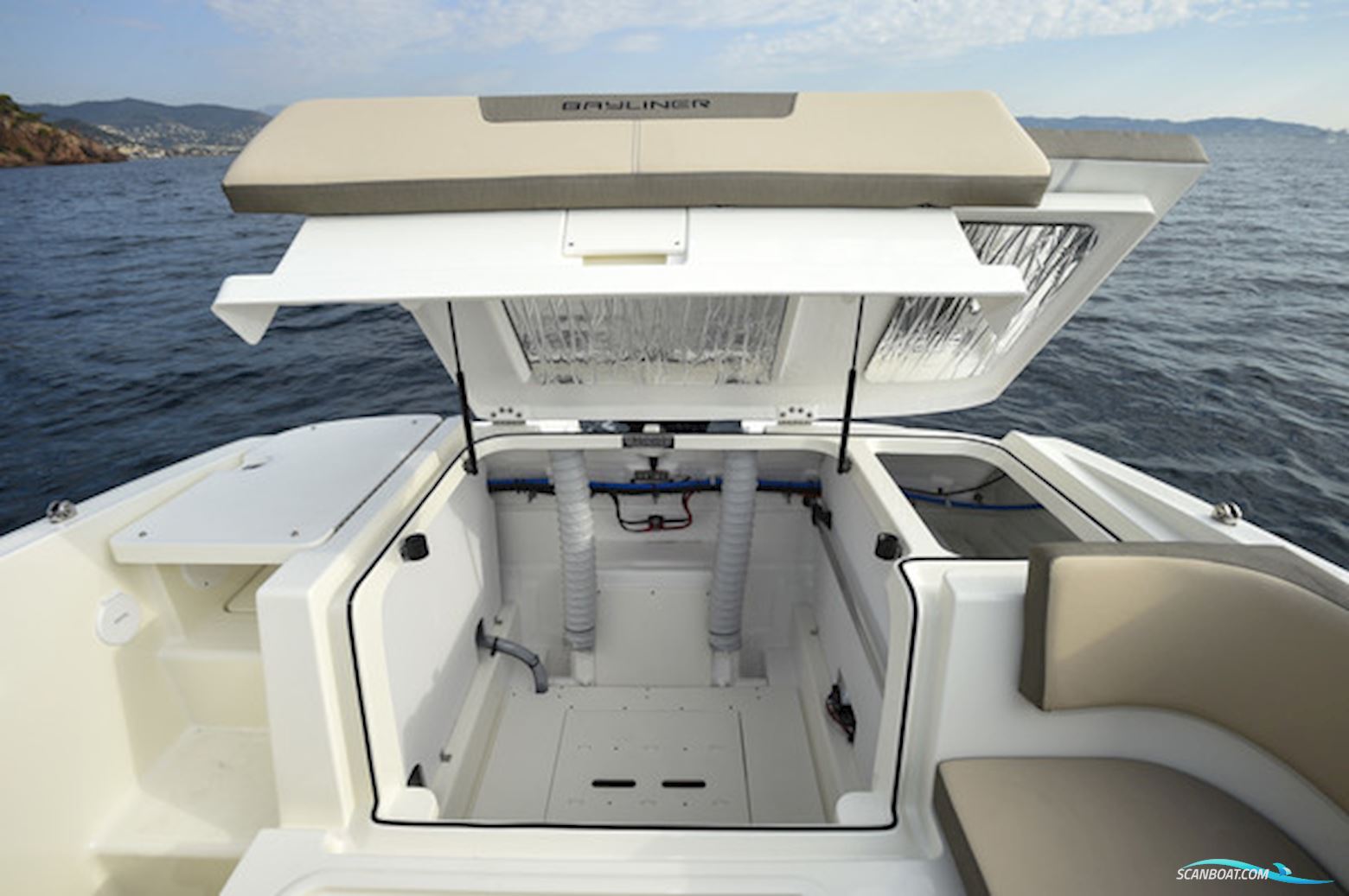 Bayliner VR5 Cuddy med F150 Mercury-EFI XL 3,0L  - inkl. udstyr