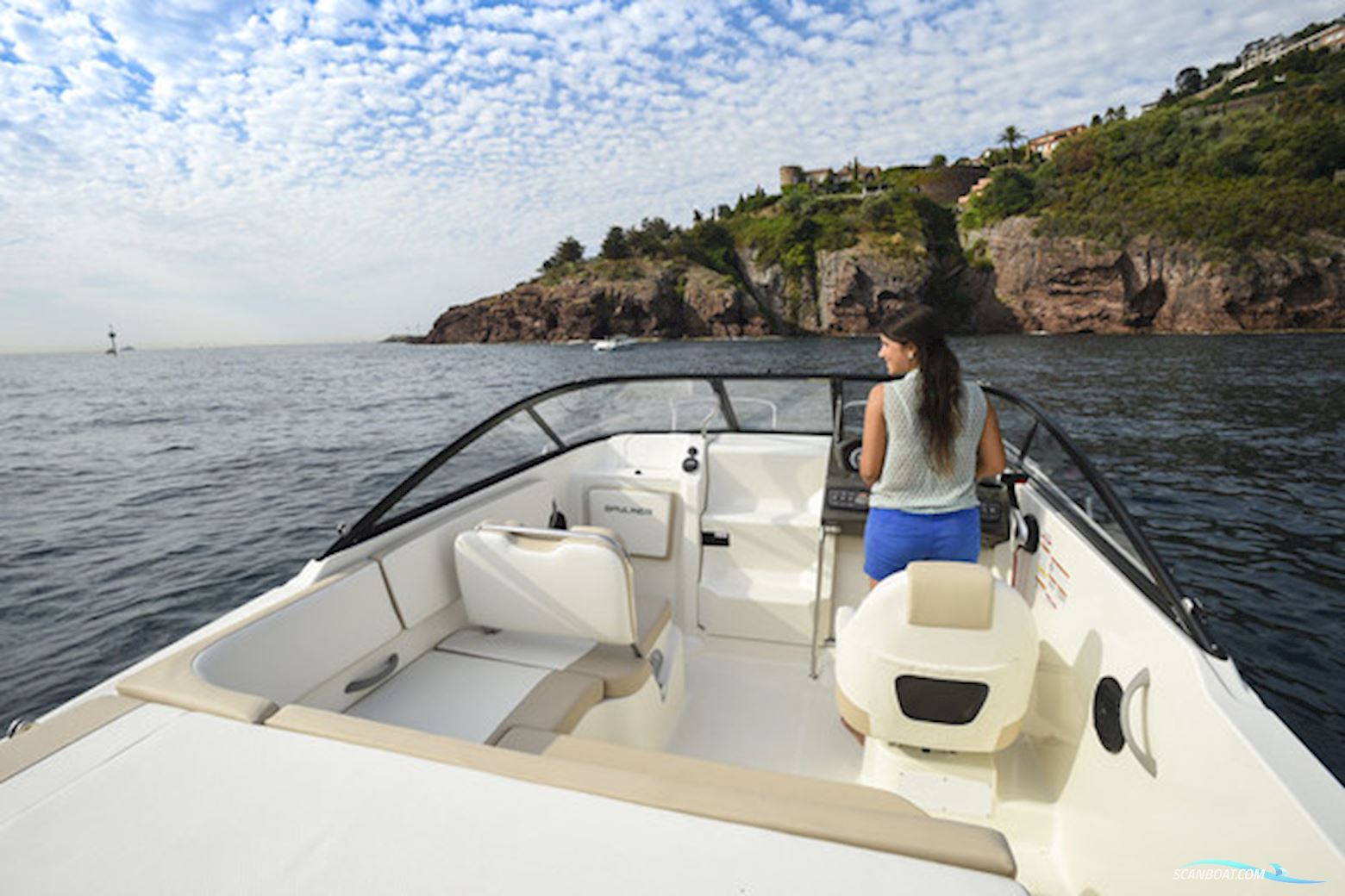 Bayliner VR5 Cuddy med Mercruiser sterndrive