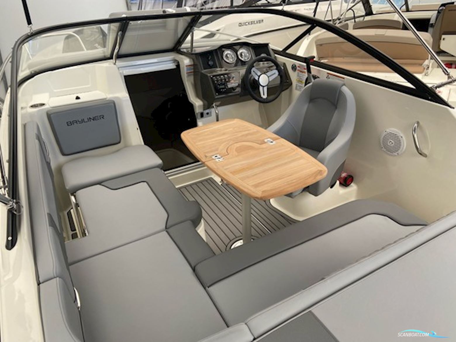 Bayliner VR5 Cuddy, MerCruiser 4.5L MPI...SOLGT