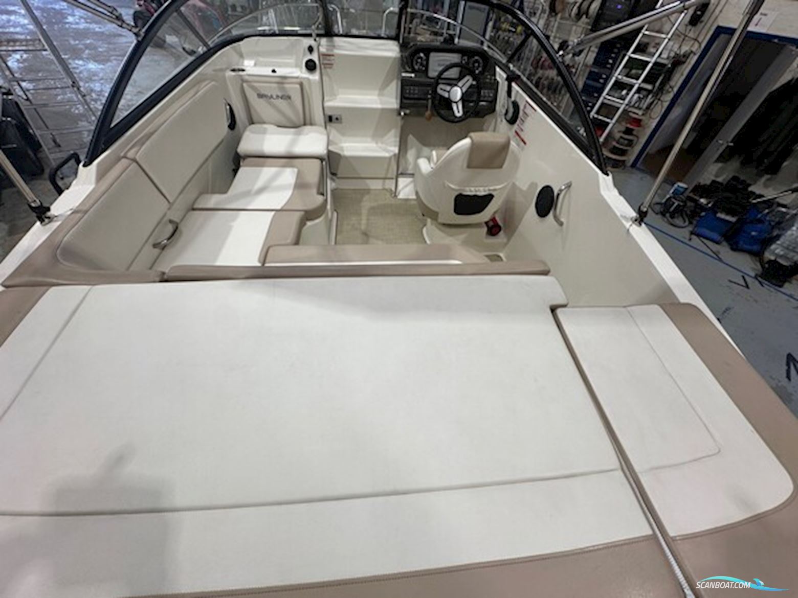 Bayliner VR5 Cuddy – Mercury 150 hk – 2018