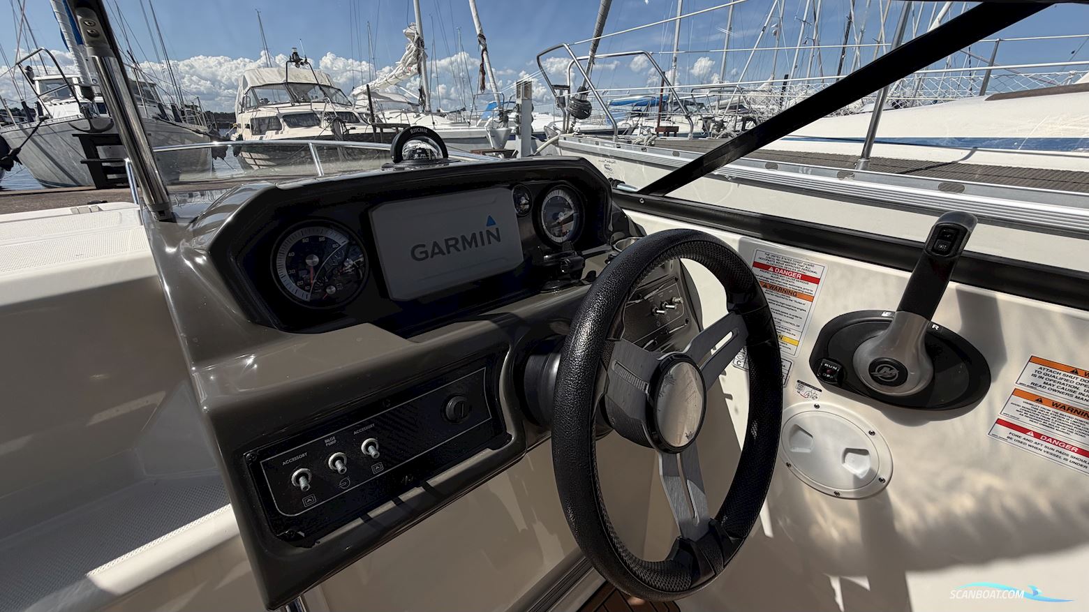 Bayliner VR5 Cuddy
