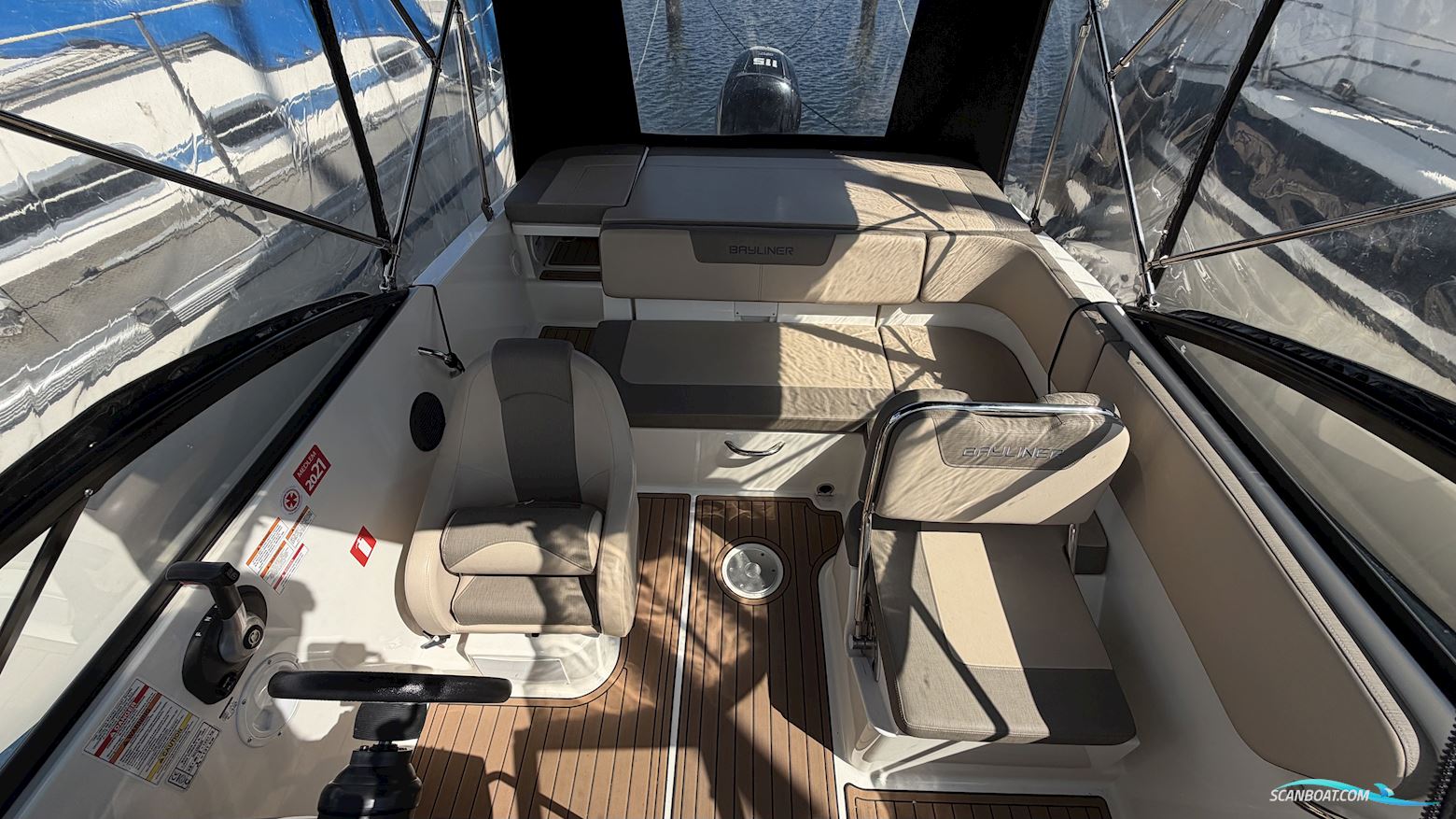 Bayliner VR5 Cuddy