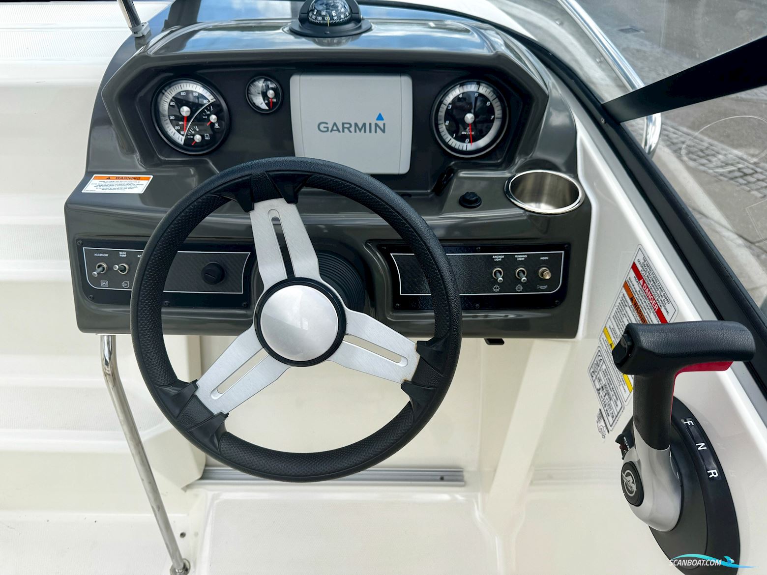Bayliner VR5 Cuddy