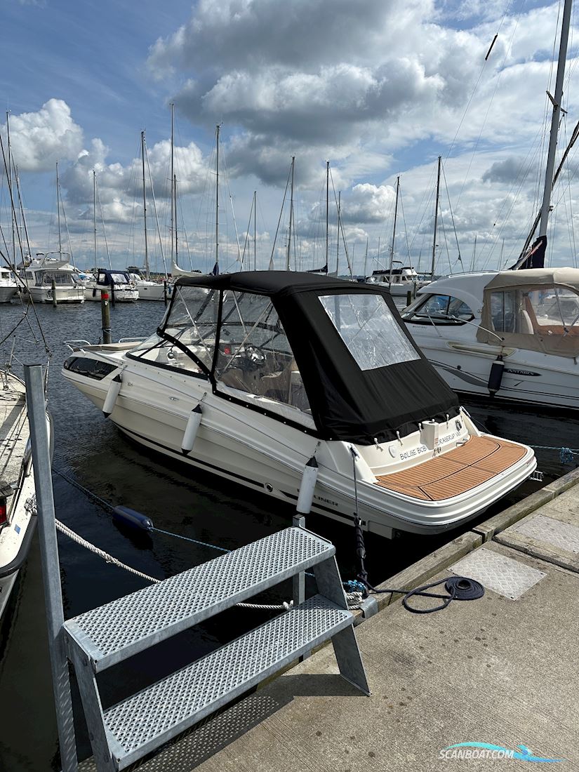 Bayliner VR6 - Mercruiser 4.5L