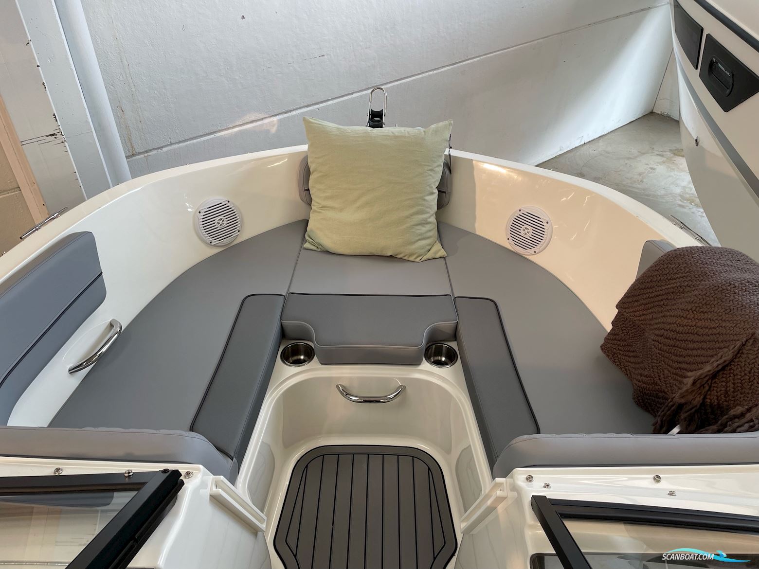 Bayliner VR6 Bowrider