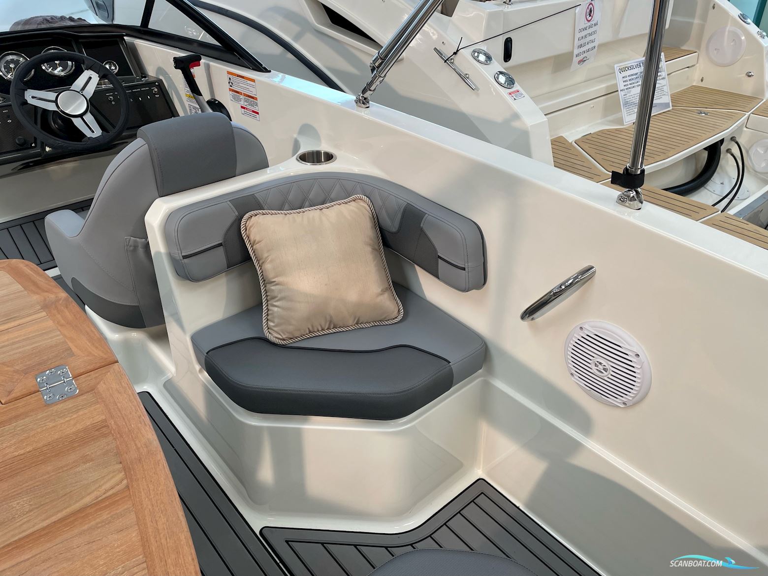 Bayliner VR6 Bowrider