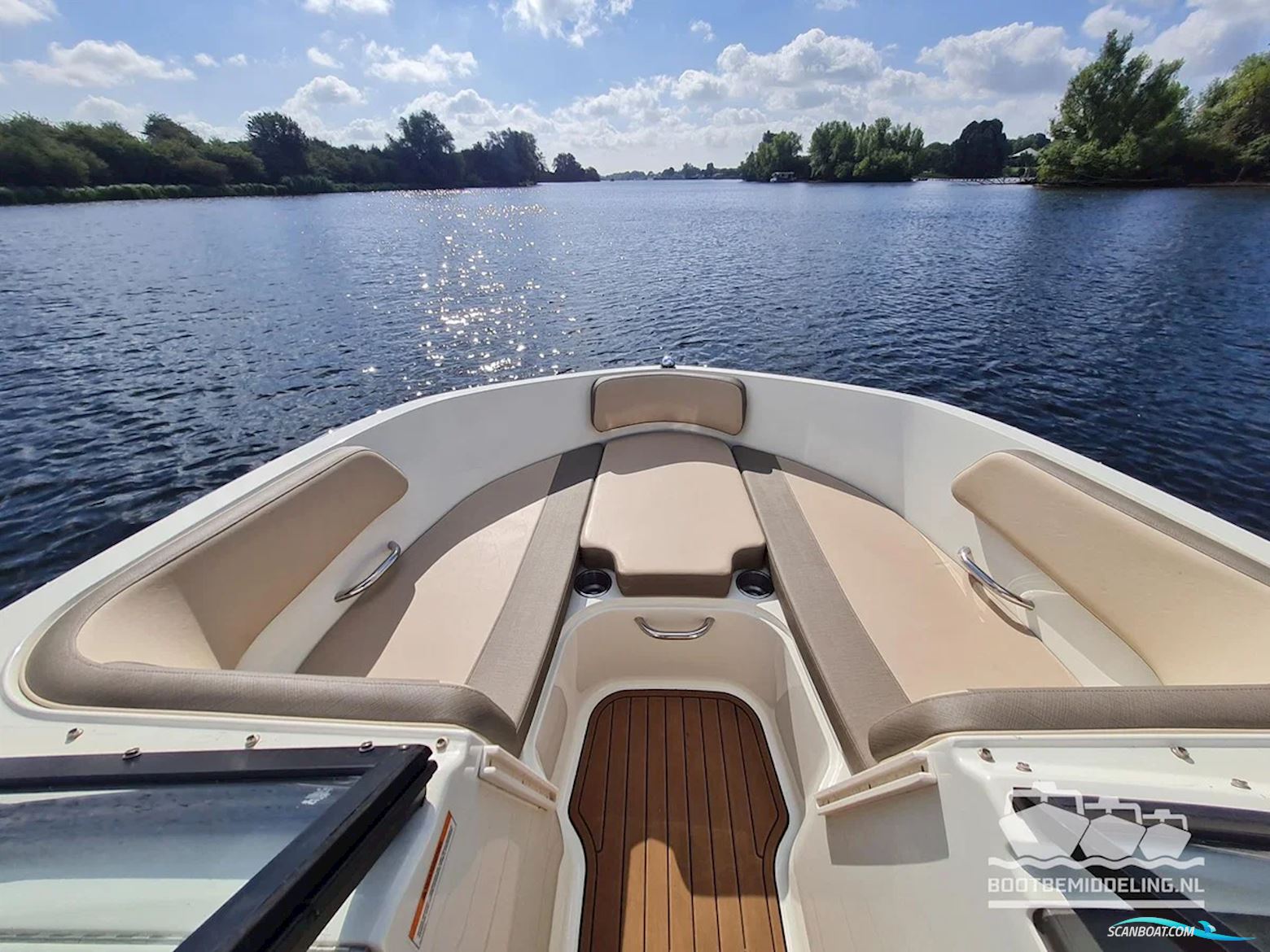 Bayliner VR6 Bowrider