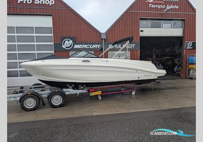 Bayliner VR6 Bowrider Motorboat 2023, with Mercruiser engine, Denmark