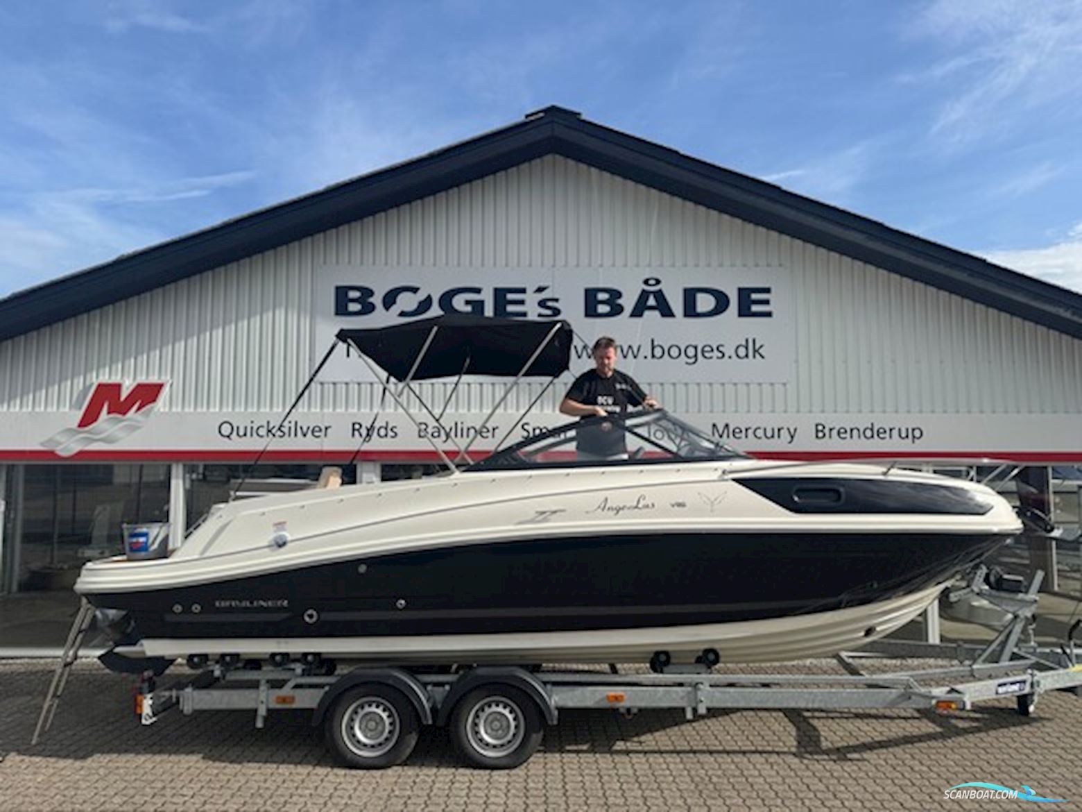 Bayliner VR6 Cuddy Med 300 hk Mercruiser-Efi V8 6,2L og 2700 kg Variant Bådtrailer