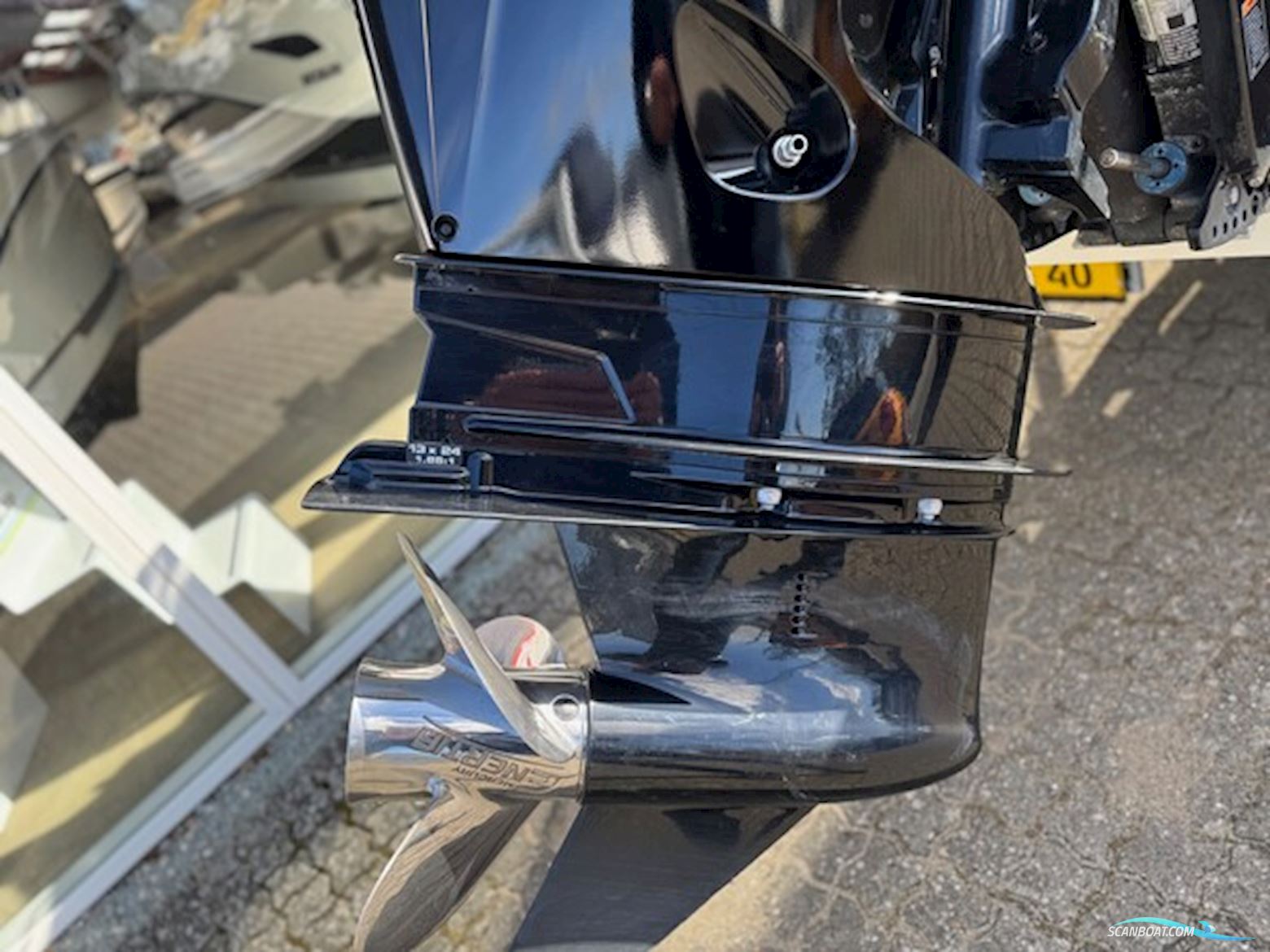 Bayliner VR6 Cuddy med F200 Mercury-EFI 4 takt DS XL V6 3,4L - Anvisningssalg.