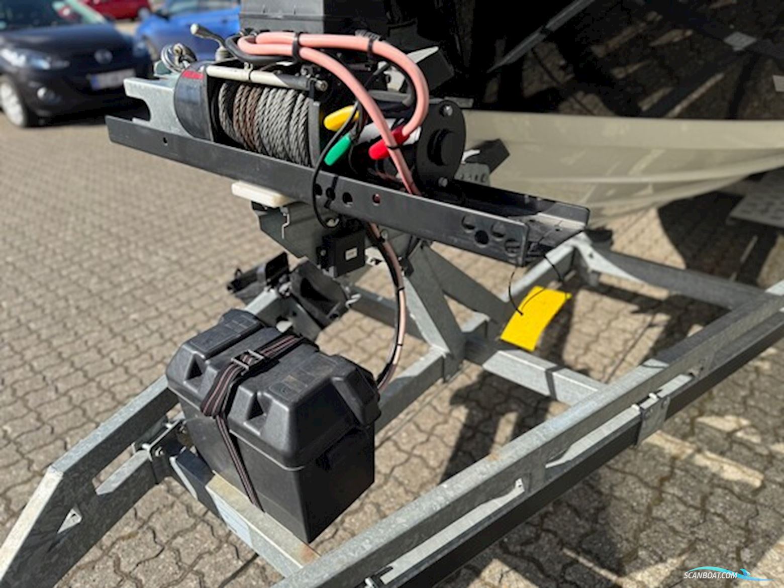 Bayliner VR6 Cuddy med F200 Mercury-EFI 4 takt DS XL V6 3,4L - Anvisningssalg.