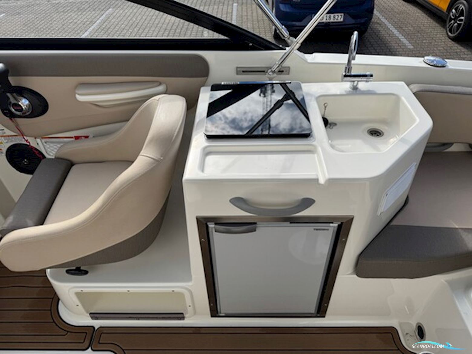 Bayliner VR6 Cuddy med F200 Mercury-EFI 4 takt DS XL V6 3,4L - Anvisningssalg.