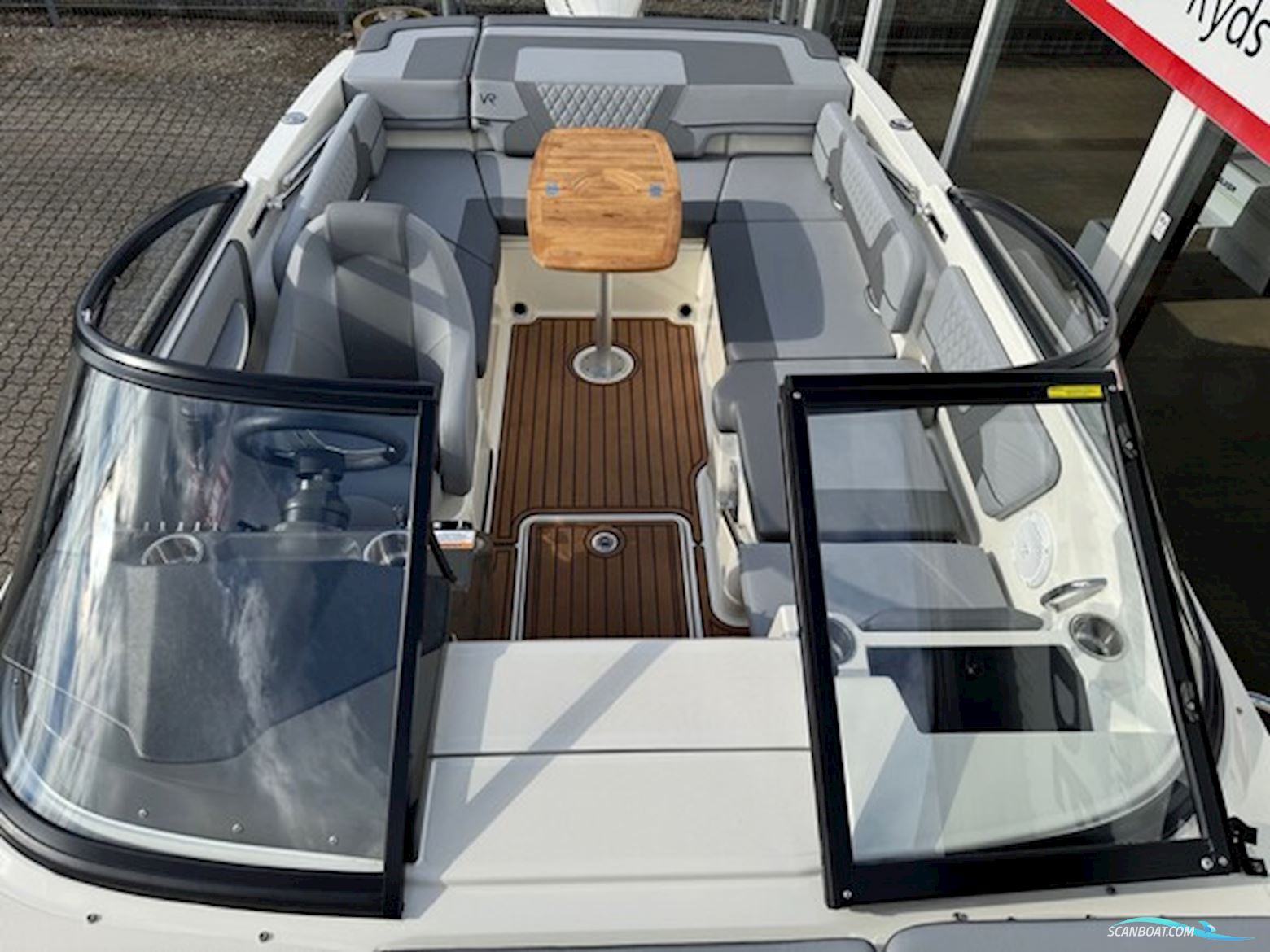 Bayliner VR6 Cuddy Med F250 Mercury Verado AM DS XL V8 CF