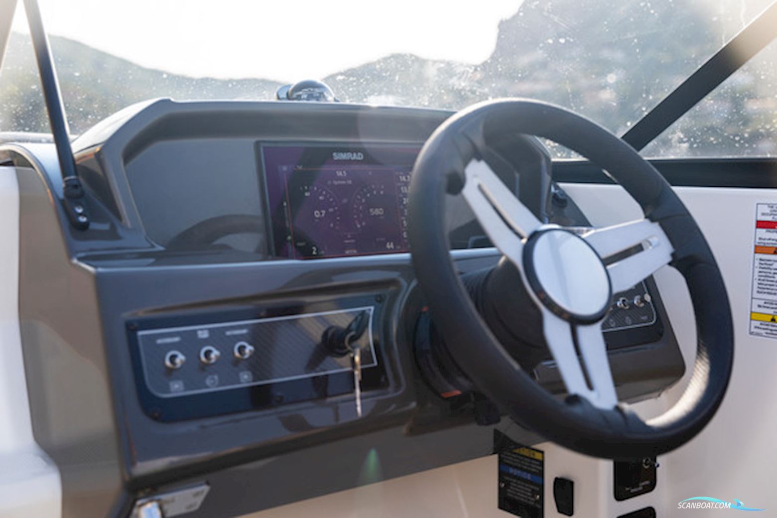 Bayliner VR6 OB Cuddy