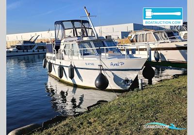 Beachcracft 1000 Motorboat 1981, with Mercedes engine, Belgium