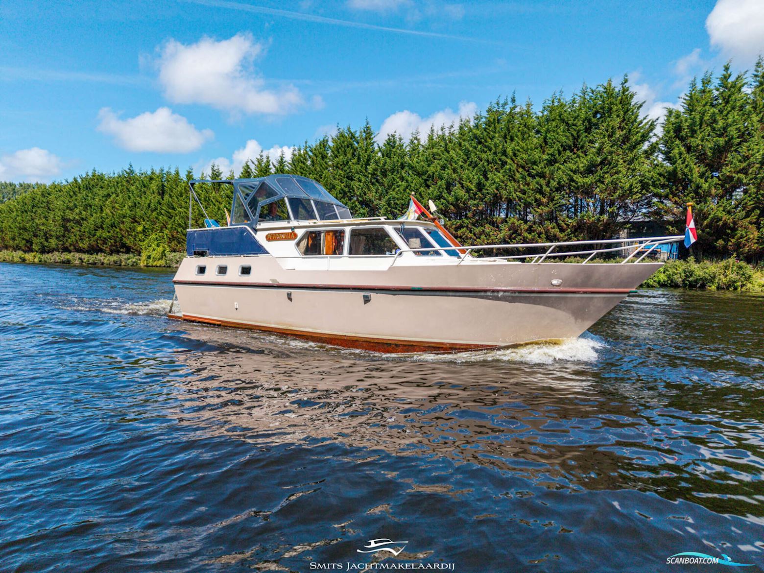 Beachcraft 10.50 AK Cabrio Motorboat 1982, with DAF engine, The Netherlands