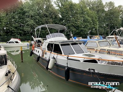 Beachcraft 1050 Motorboat 1981, with Mercedes engine, Germany