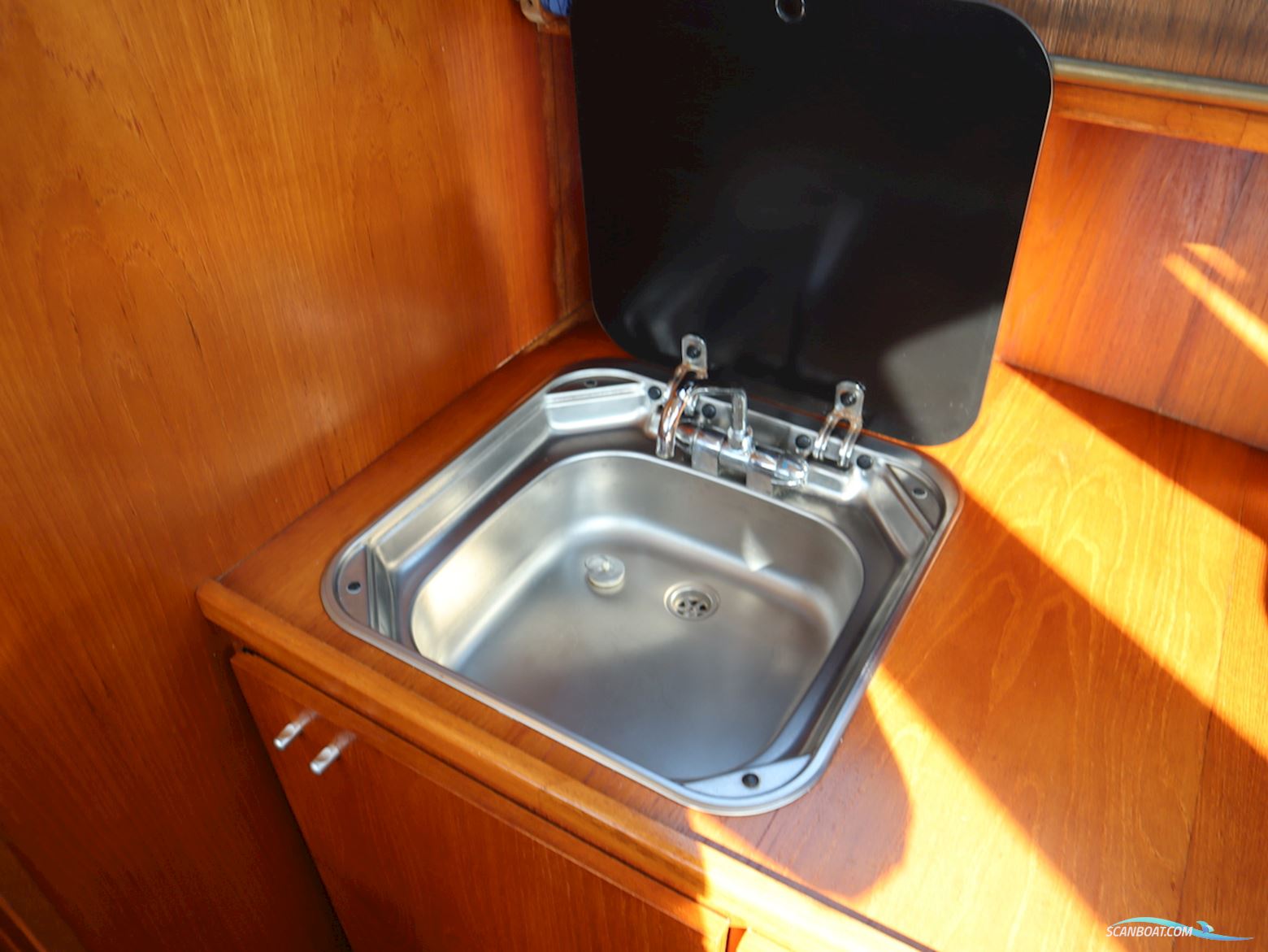 Beachcraft 850 Refit