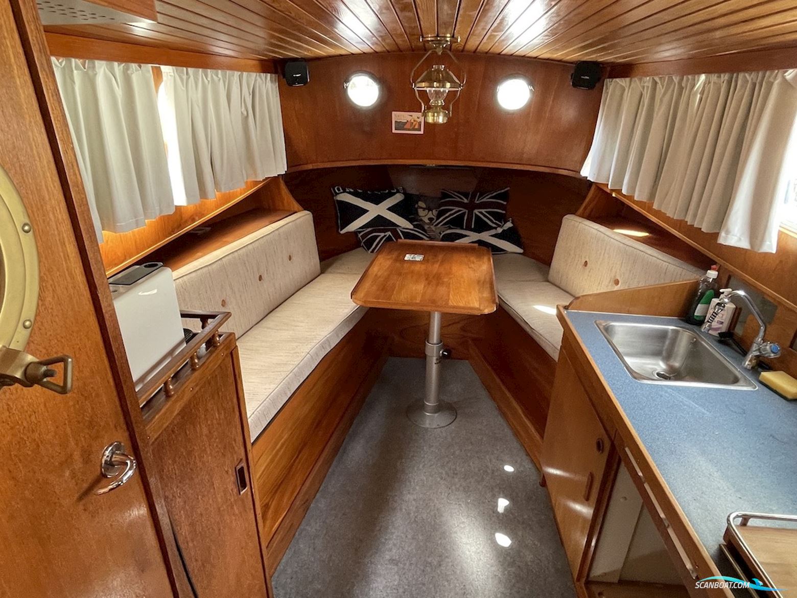 Beenhakker kotter 900