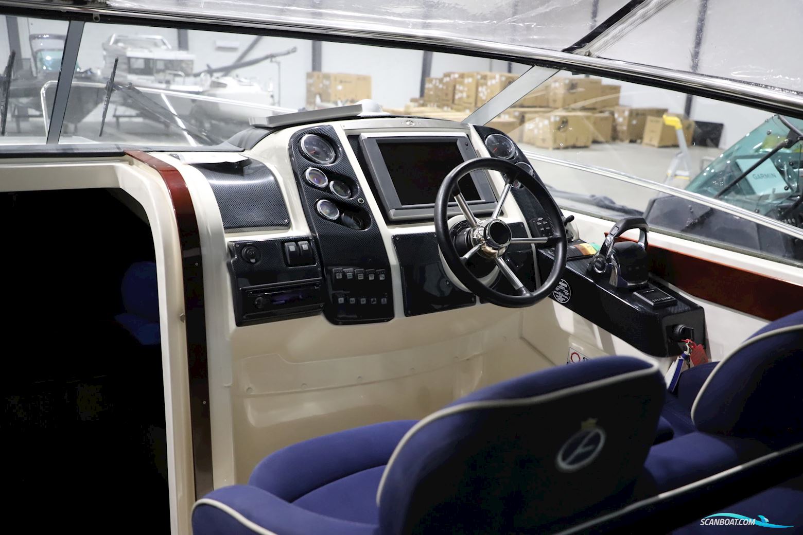 Begagnad Aquador 26 DC 2012