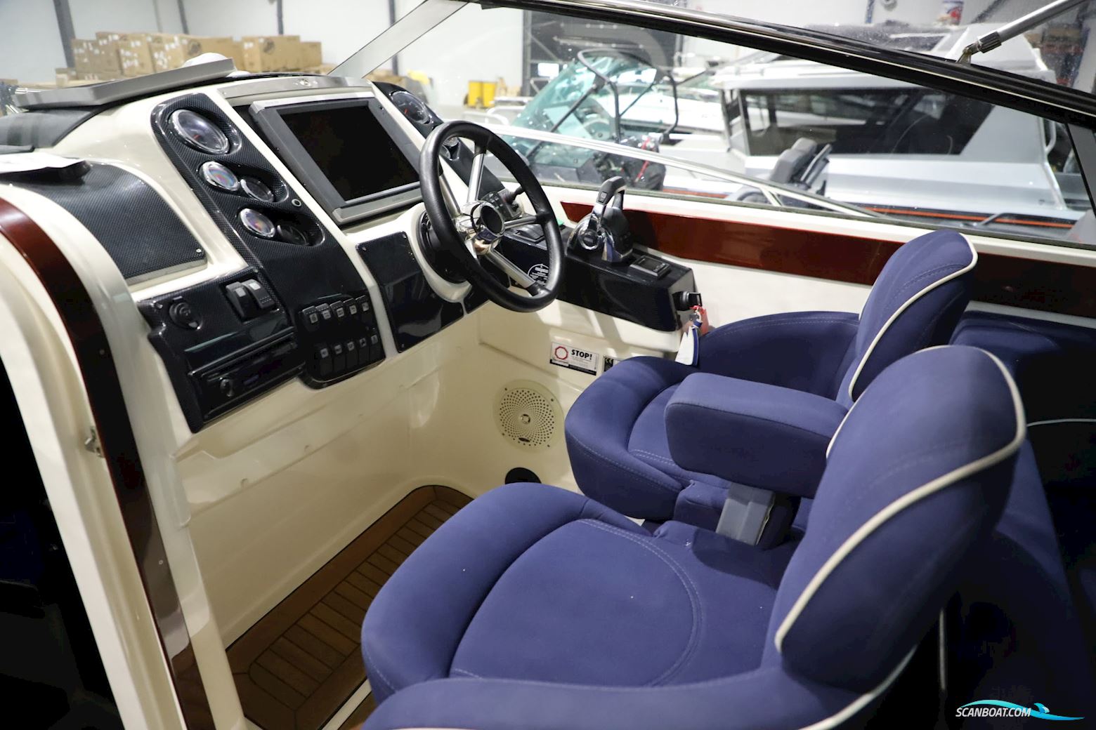 Begagnad Aquador 26 DC 2012