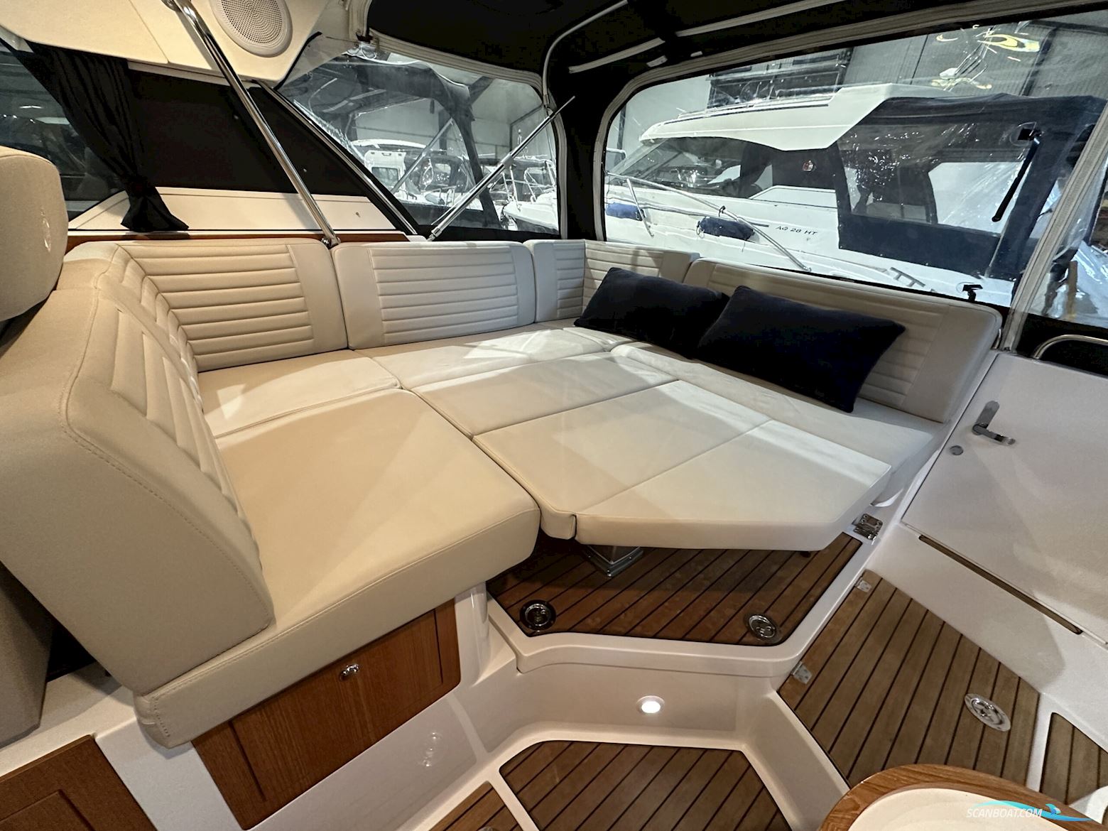 Begagnad Aquador 28 HT -21