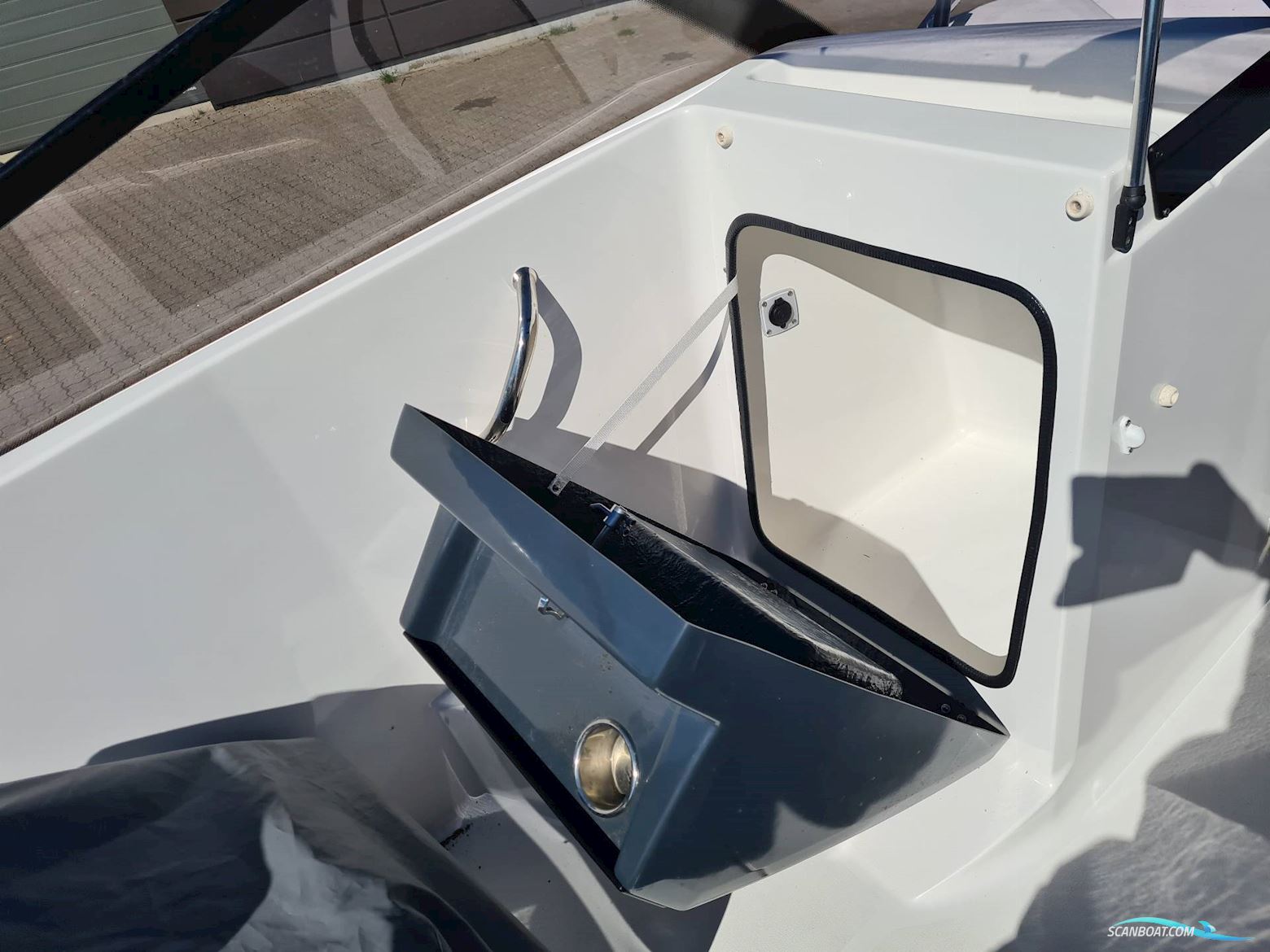 Bella 500 BR - 80 HK Mercury/Udstyr