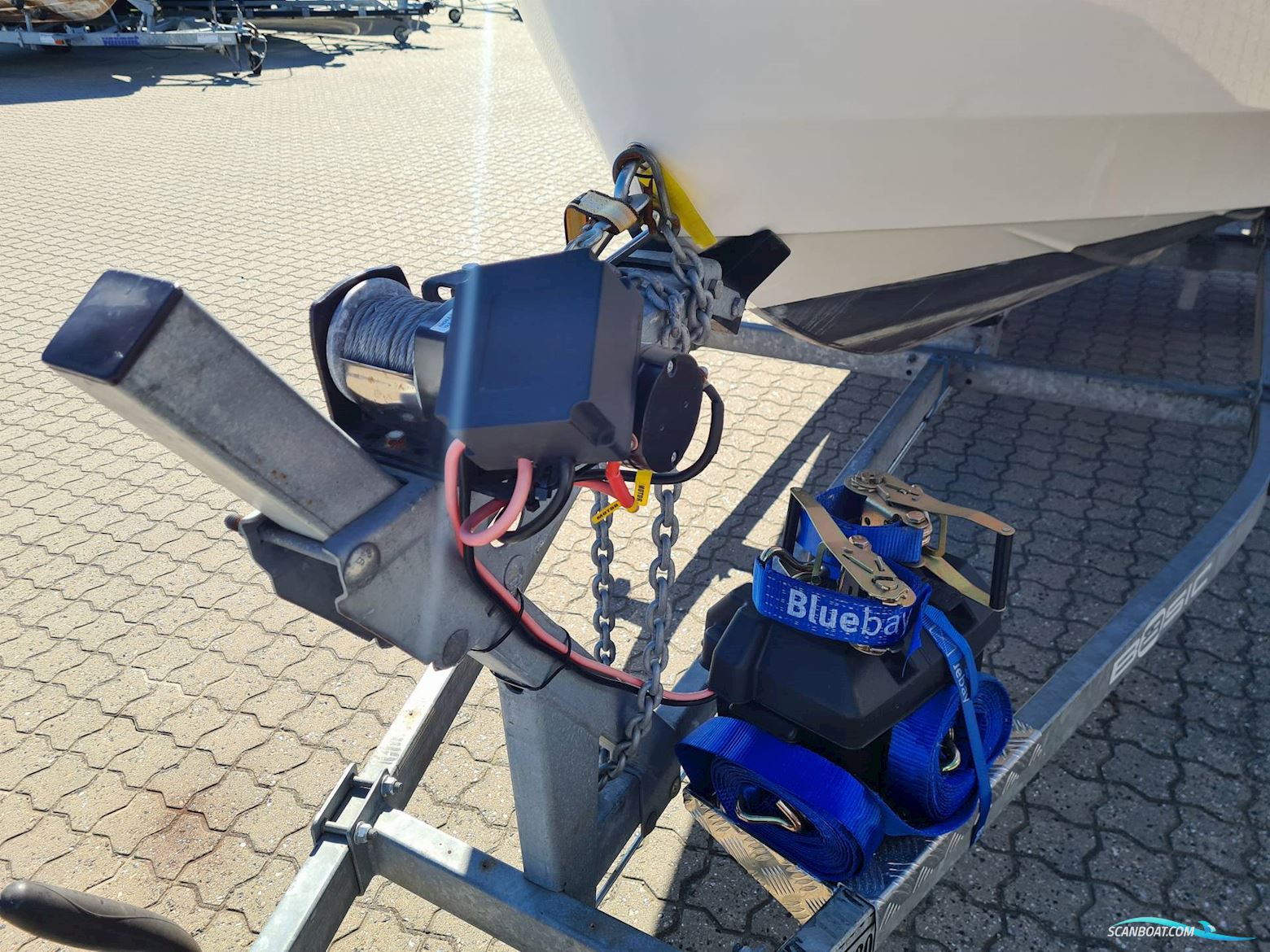 Bella 500 BR - 80 HK Mercury/Udstyr