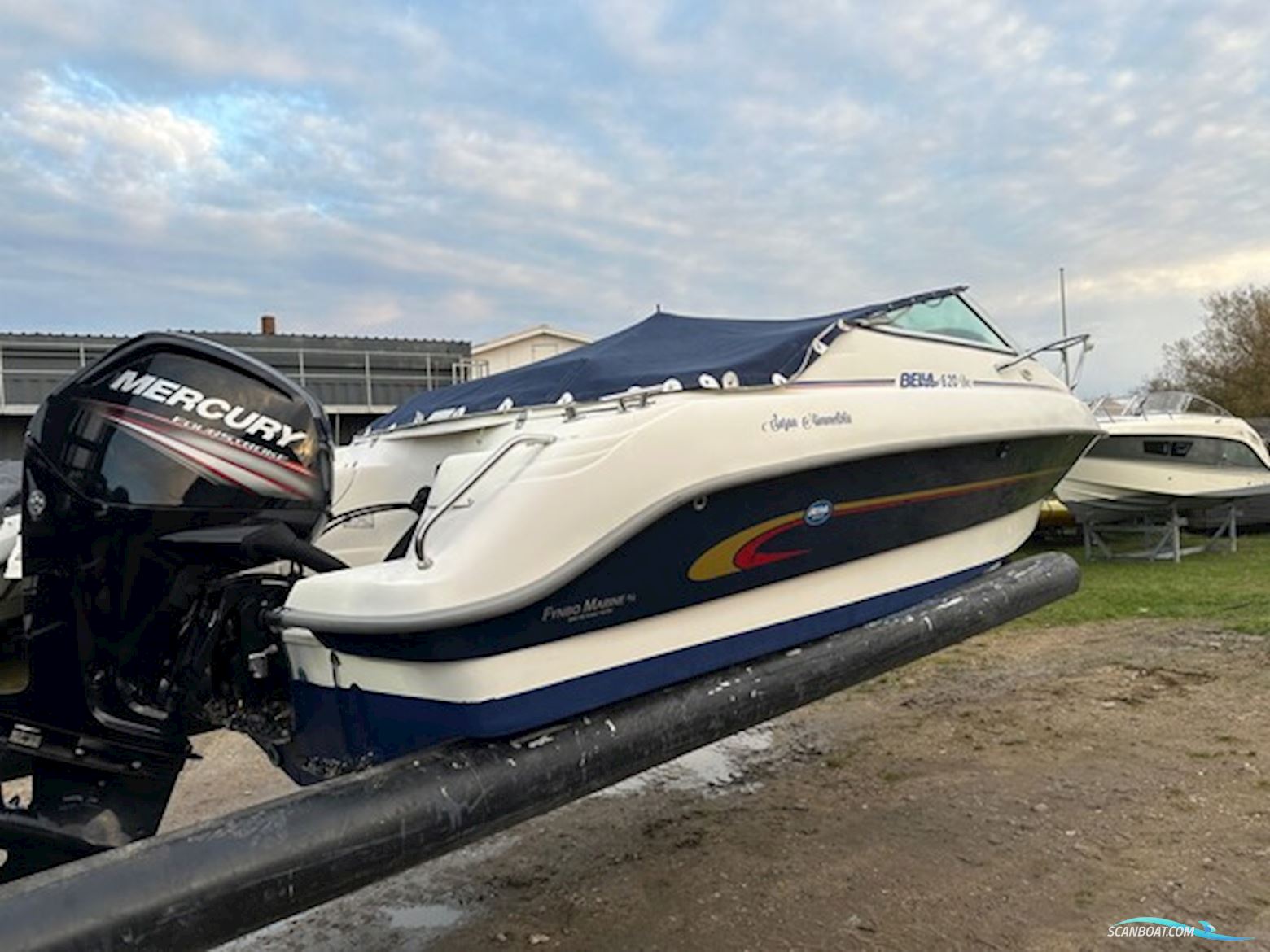Bella 620 DC – 2005 Med Mercury 115 HK Efi – 2018 • Super Velholdt Kvalitets-Dagcruiser