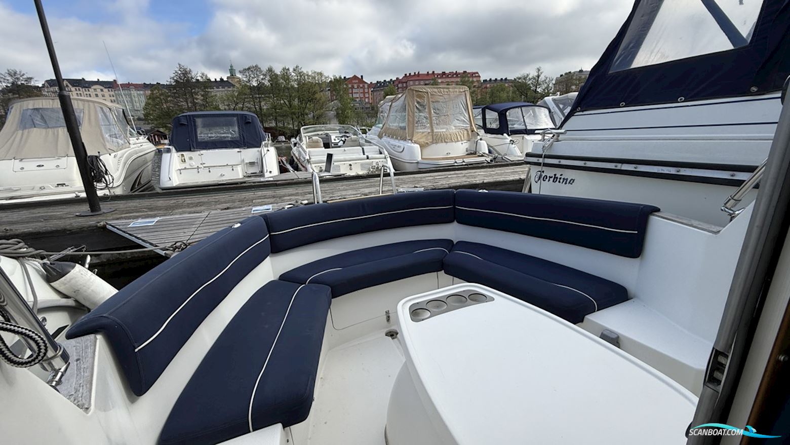 Bella 703