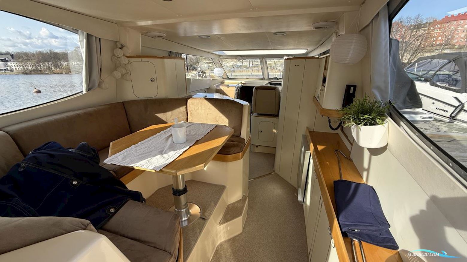 Bella Falcon Falcon 35