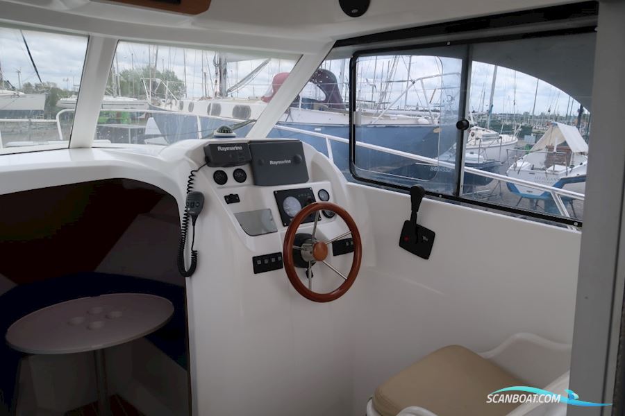 Beneteau Antares 6