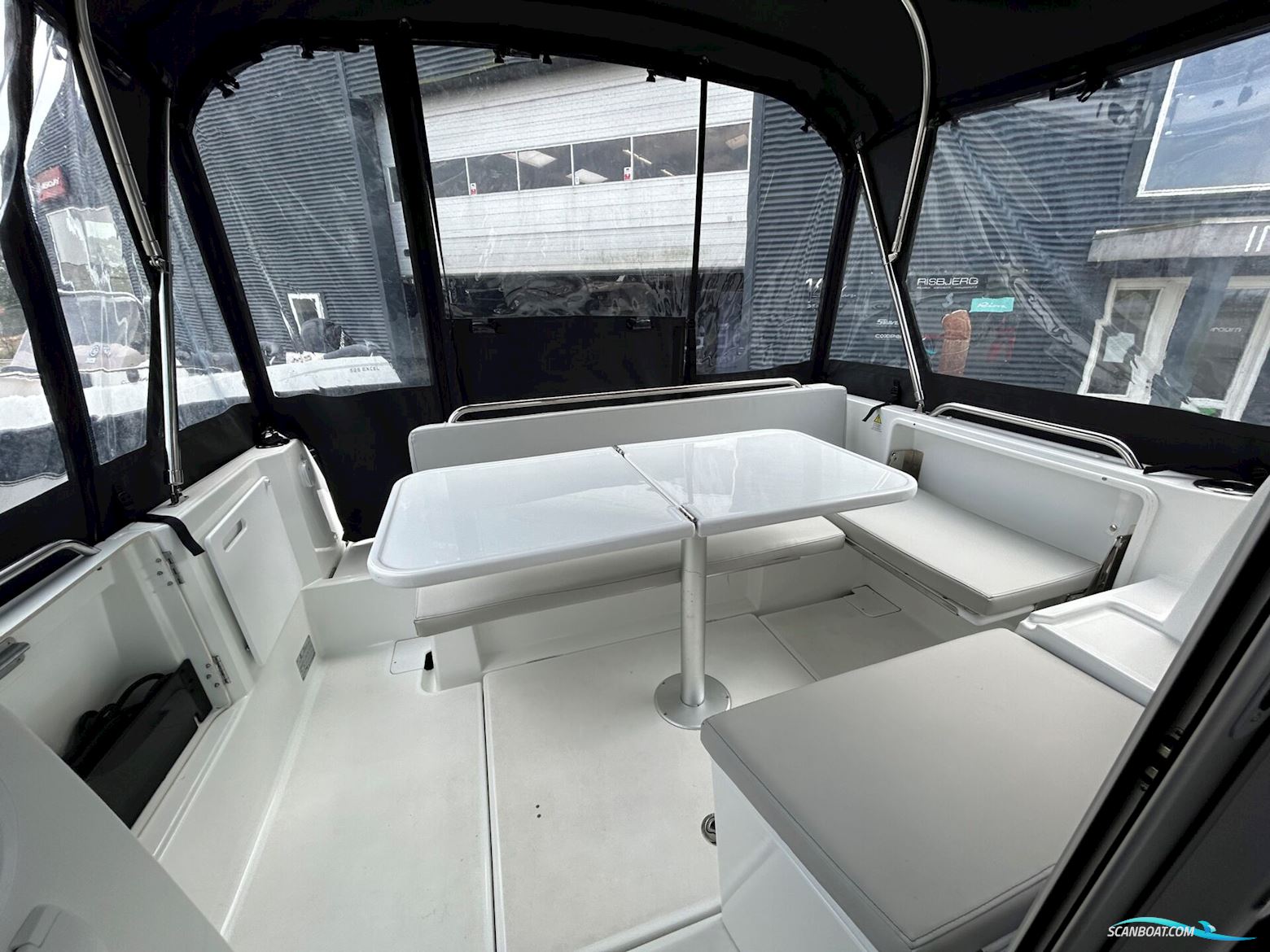 Beneteau Antares 7 OB V2