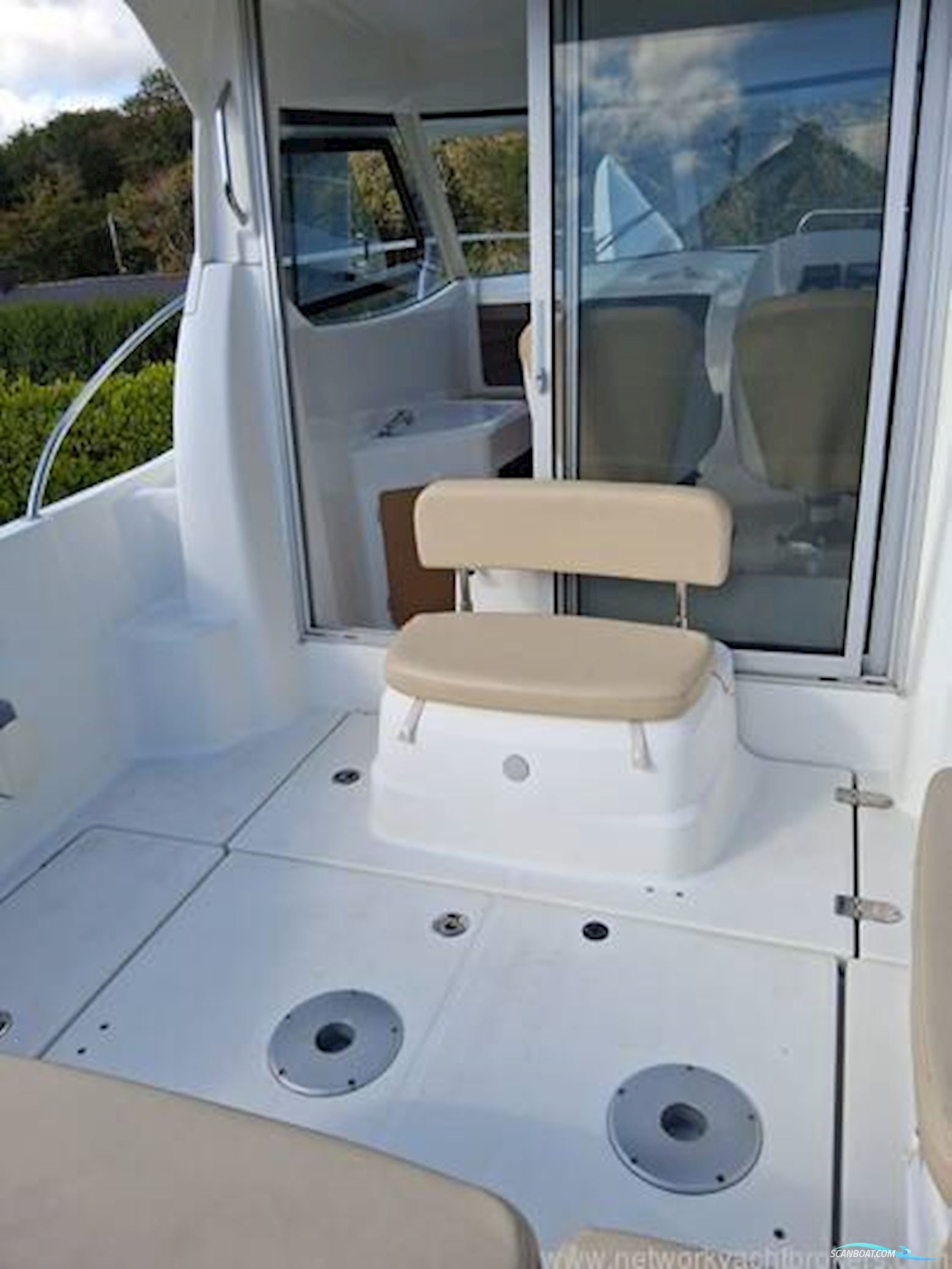 Beneteau Antares 7