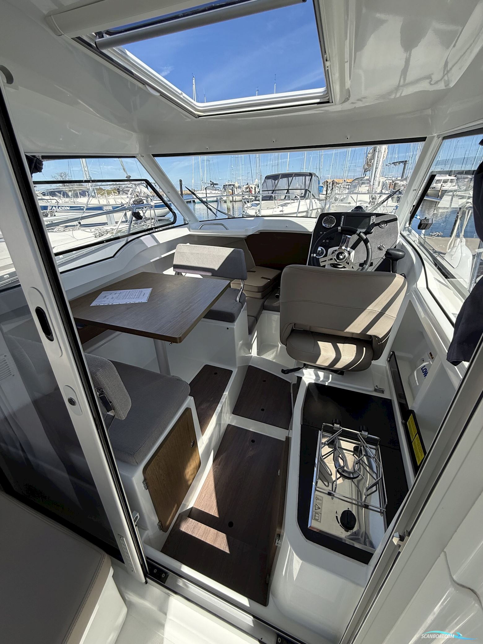 Beneteau Antares 7