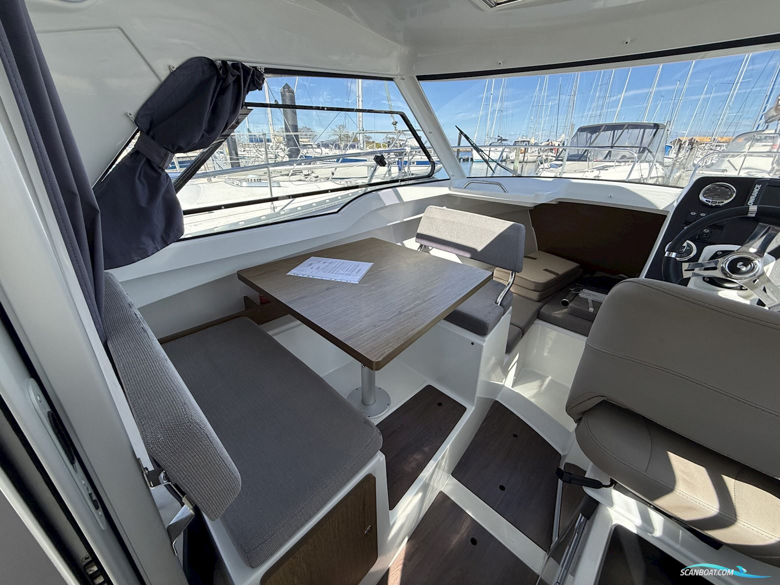 Beneteau Antares 7