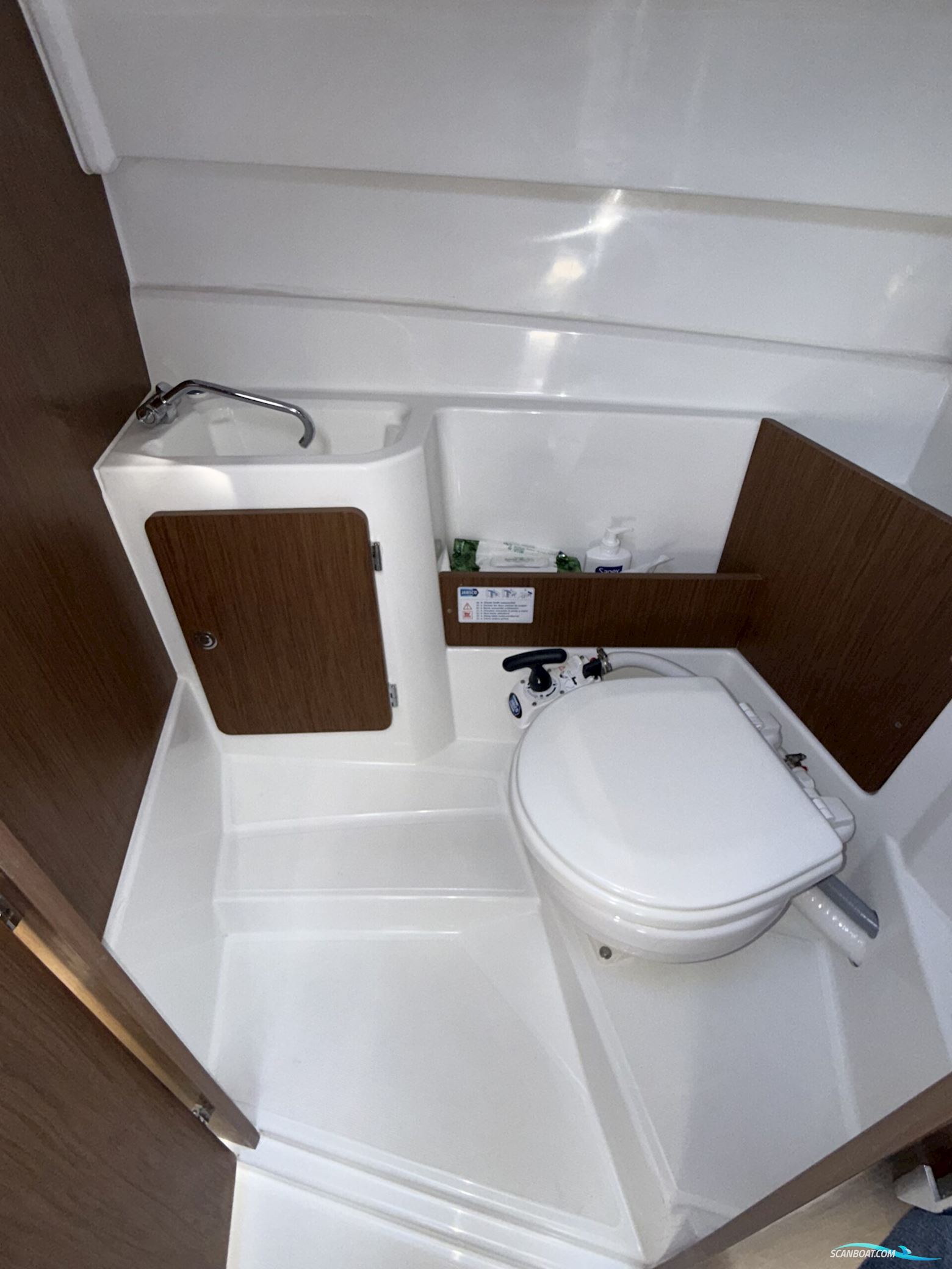 Beneteau Antares 7