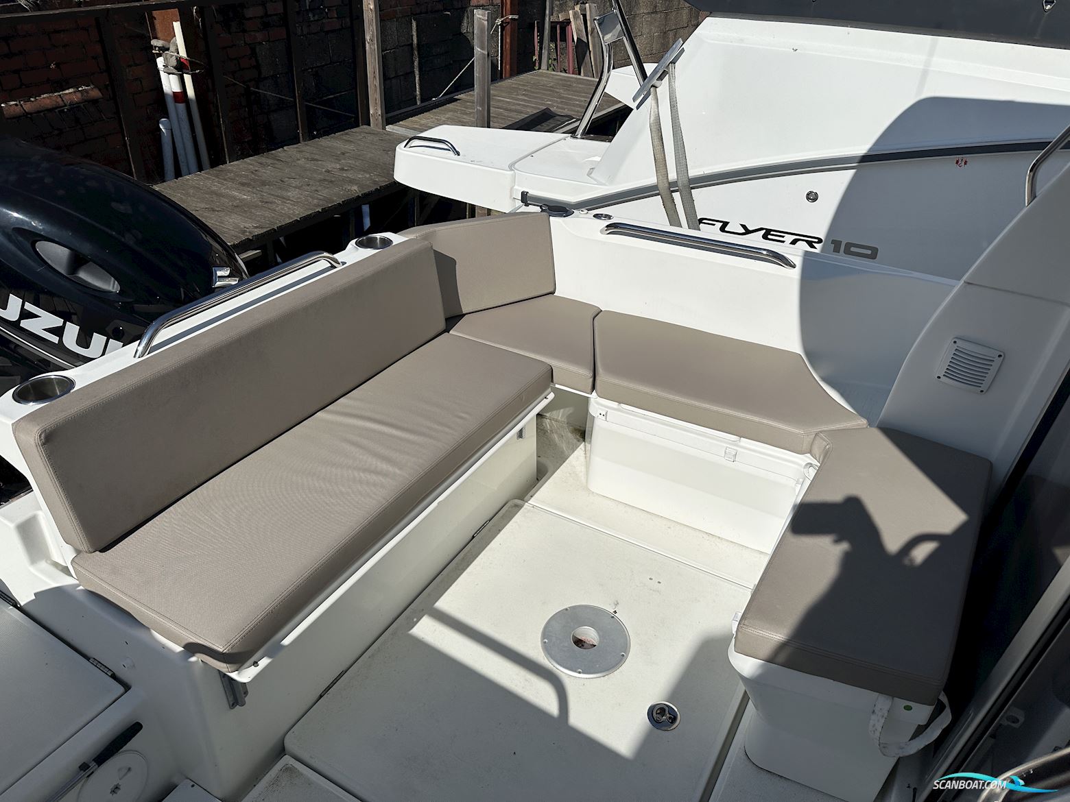 Beneteau Antares 7