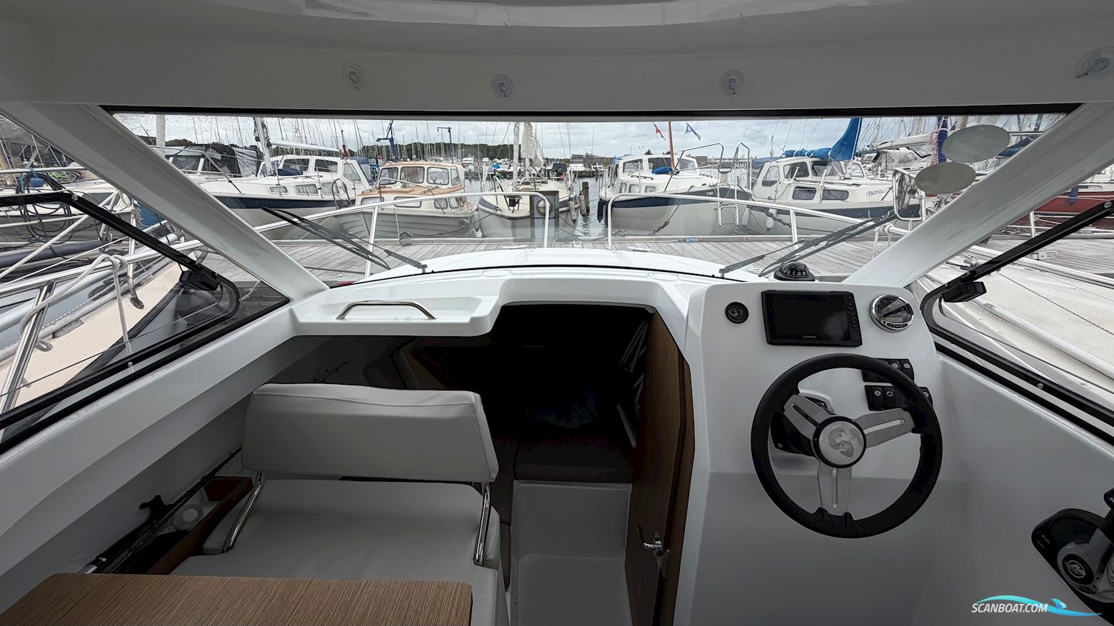 Beneteau Antares 7