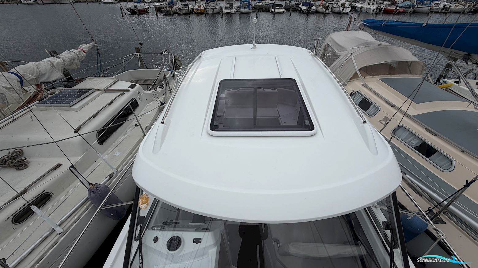 Beneteau Antares 7