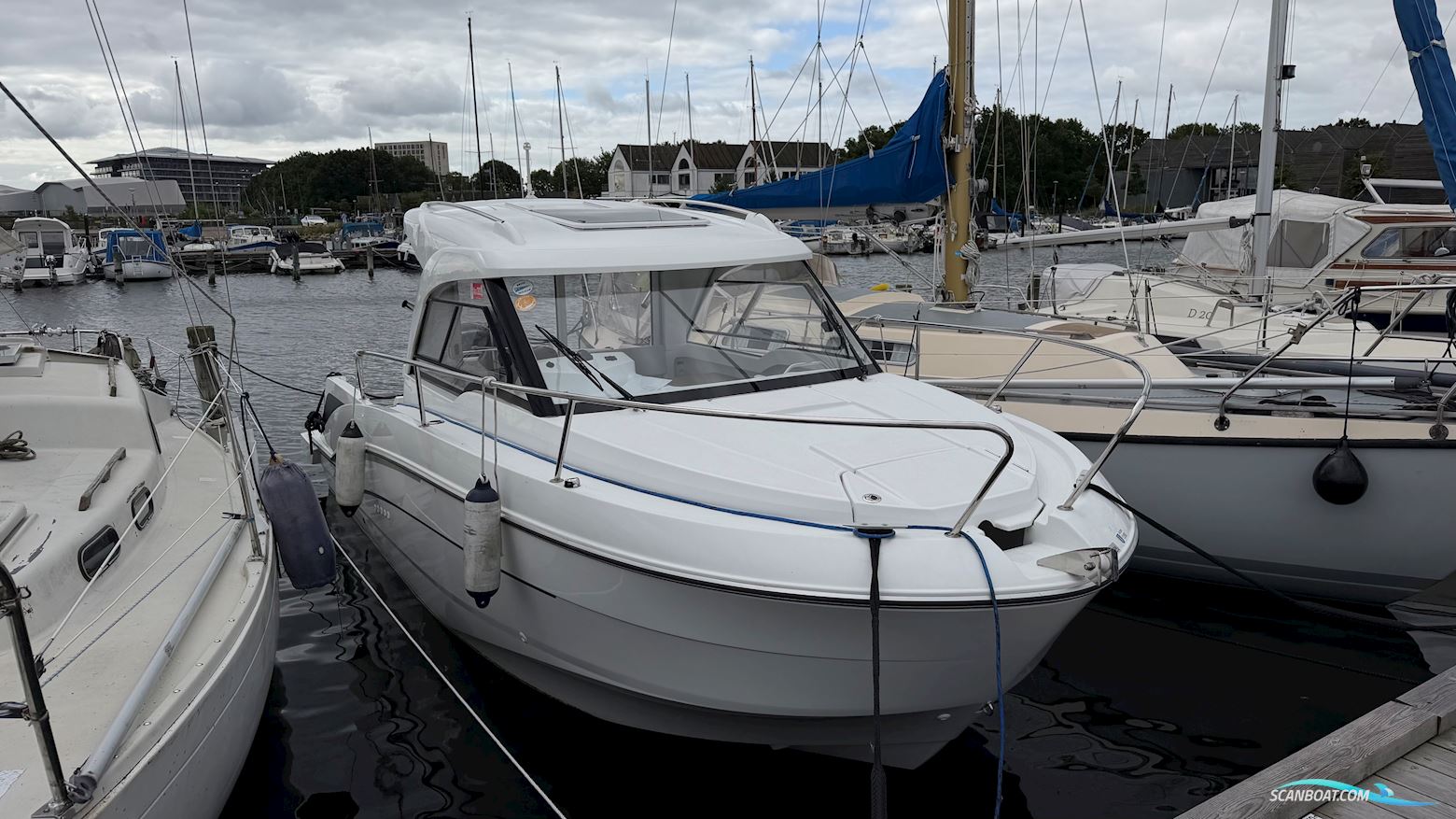 Beneteau Antares 7